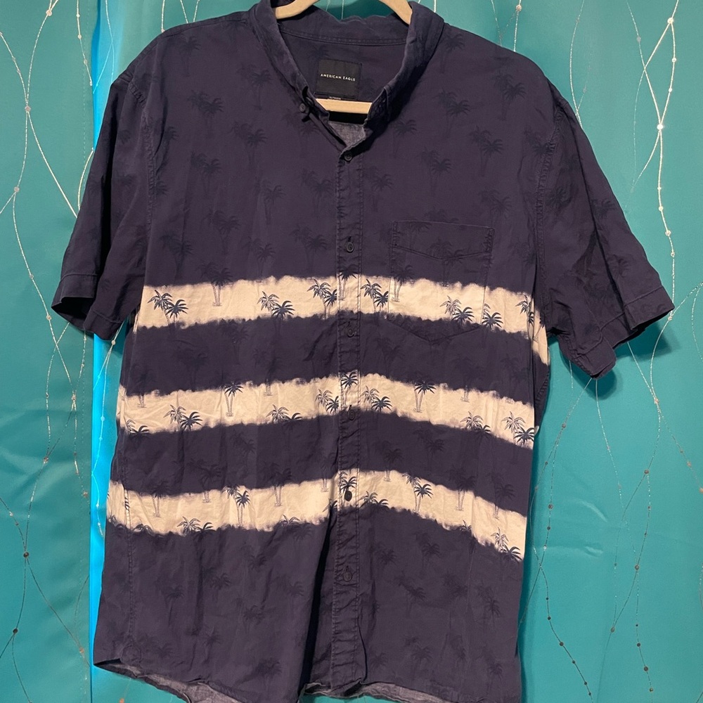 Short sleeve button up